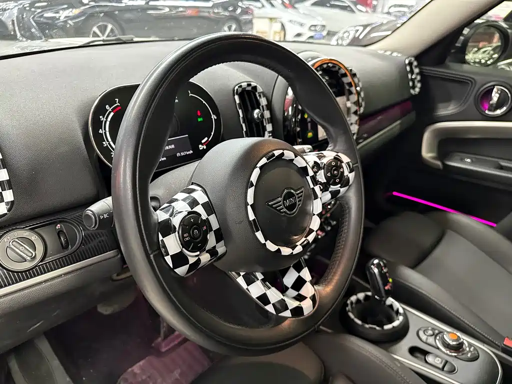 MINI Countryman 2021 — фото 14