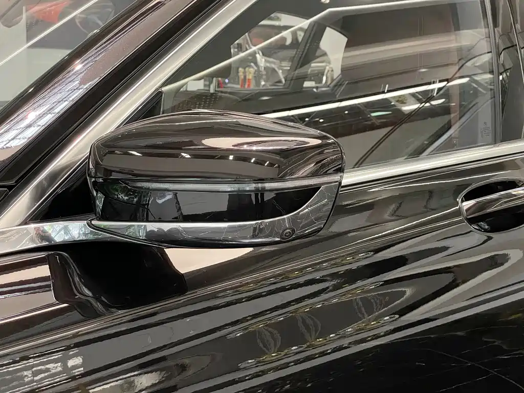 BMW 7 Series 2018 — фото 24
