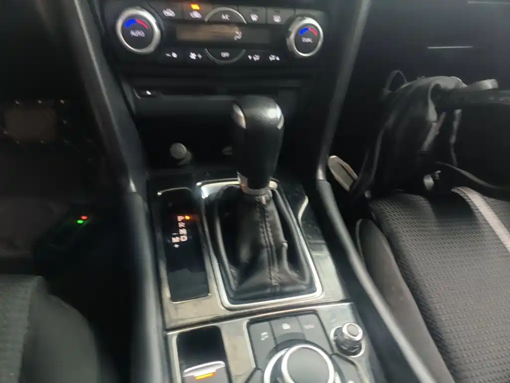 Mazda 3 Angkesela 2018 — фото 14