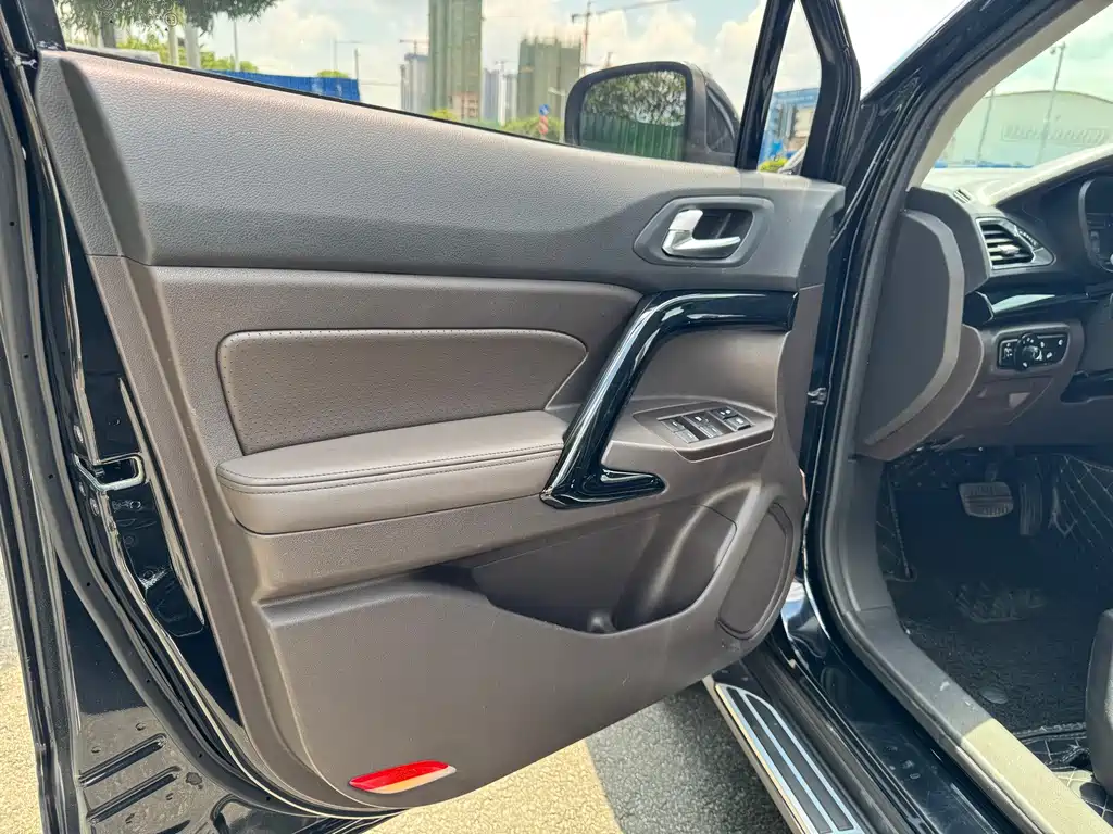 GAC Trumpchi GS4 New Energy 2018 — фото 13