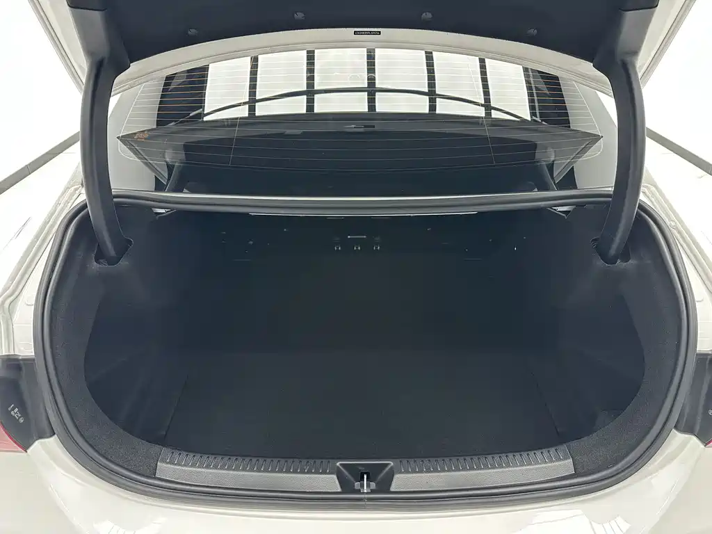 Mercedes-Benz A-Class 2023 — фото 16