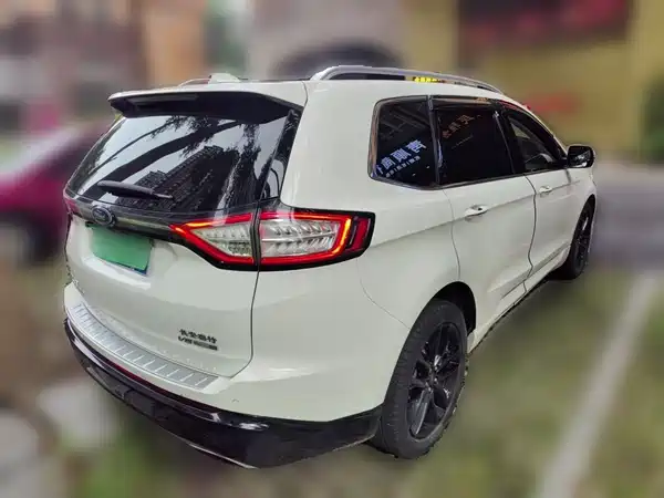 Ford Edge 2015