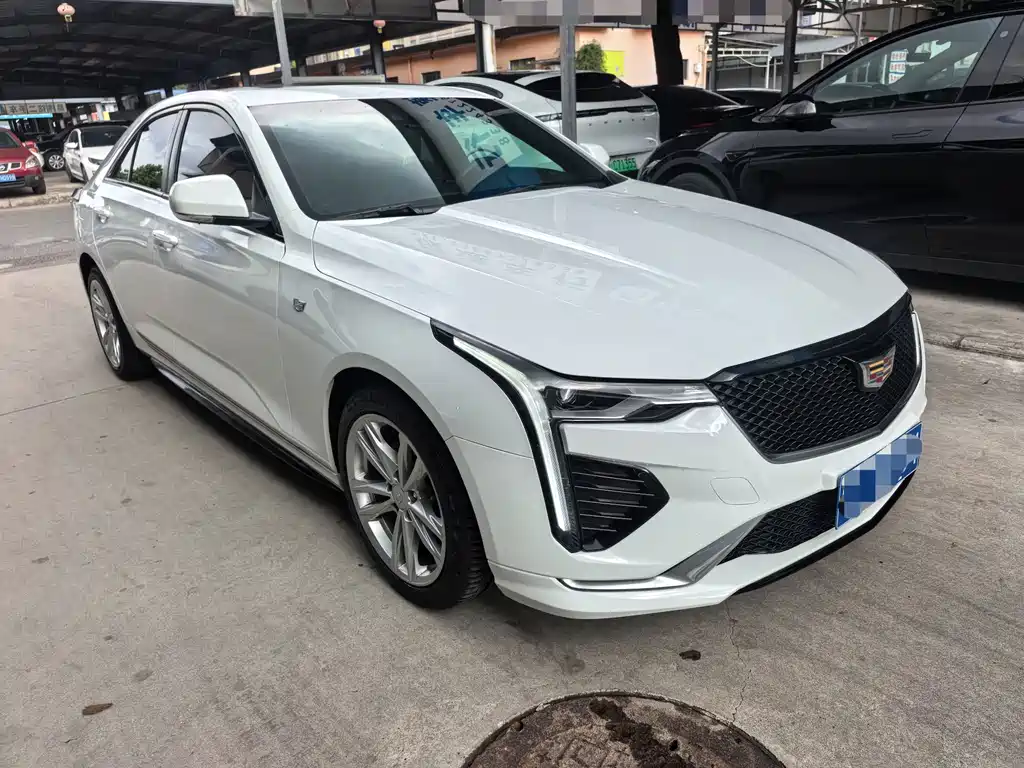 Cadillac CT4 2022
