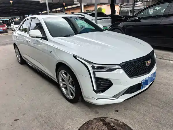 Cadillac CT4 2022