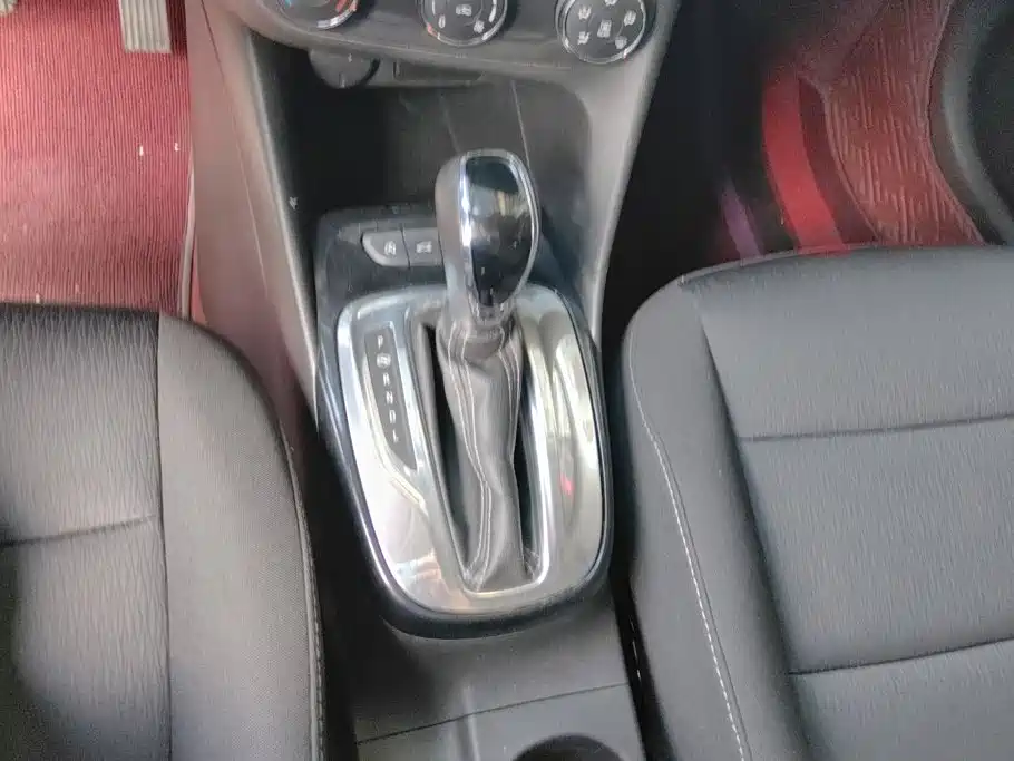 Buick Excelle 2018 — фото 16