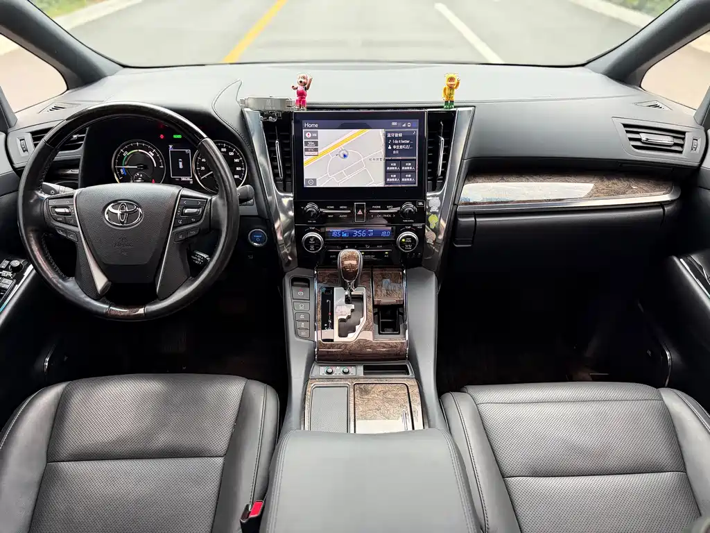 Toyota Alphard 2021 — фото 16