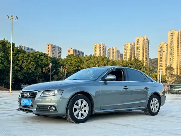 Audi A4L 2012