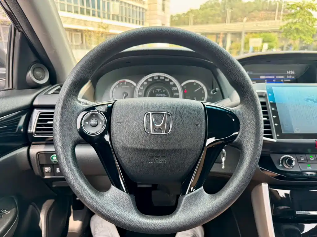 Honda Accord 2016 — фото 8
