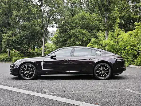 Porsche Panamera 2022