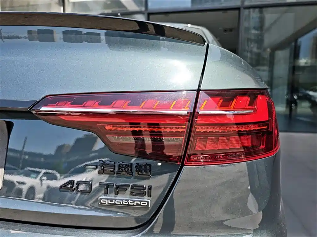 Audi A4L 2024 — фото 14