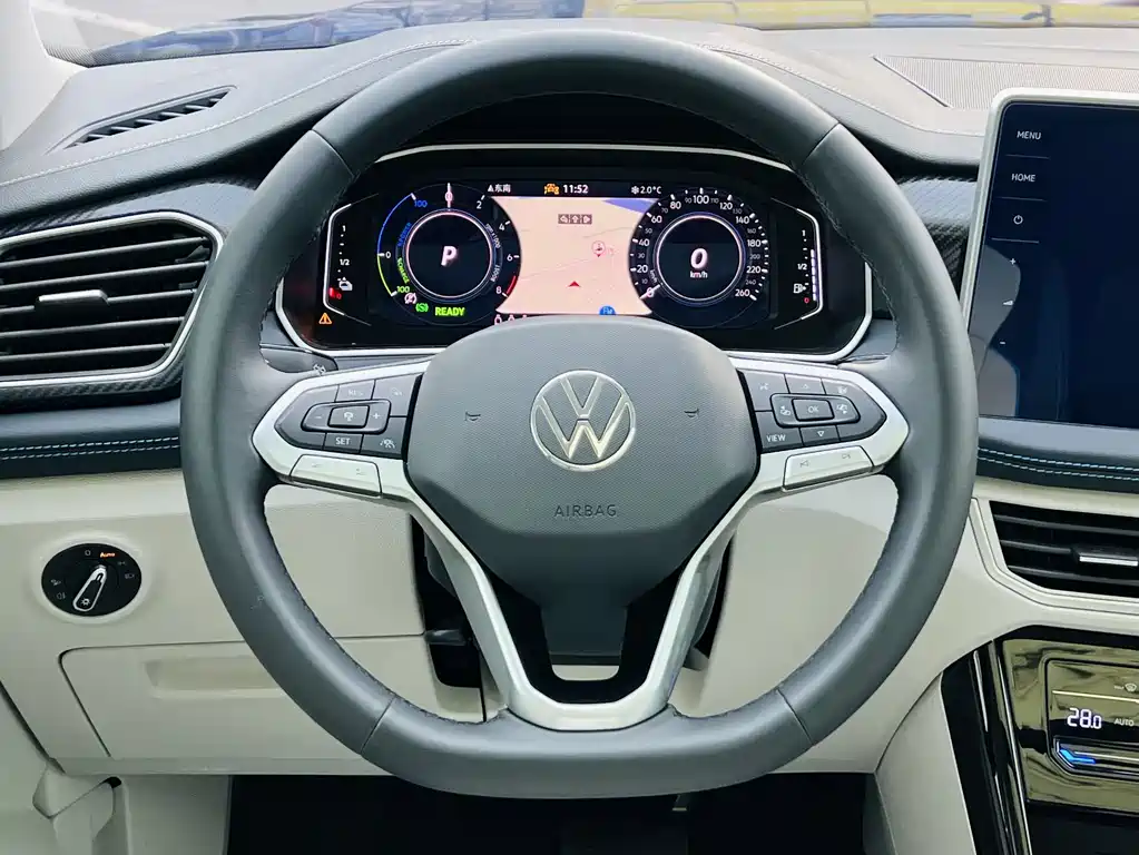 Volkswagen GTE PHEV 2022 — фото 6
