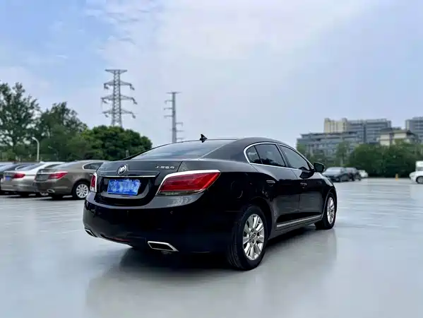 Buick LaCrosse 2012
