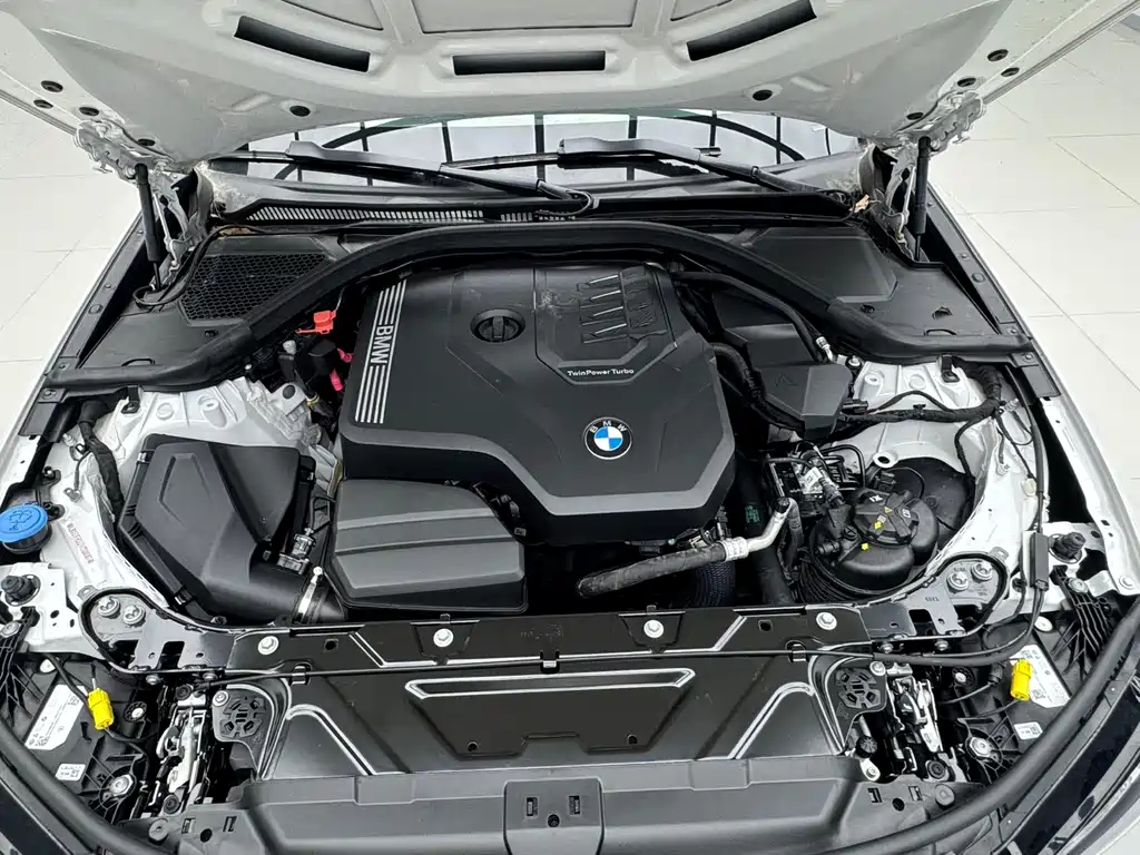BMW 3 Series 2023 — фото 14