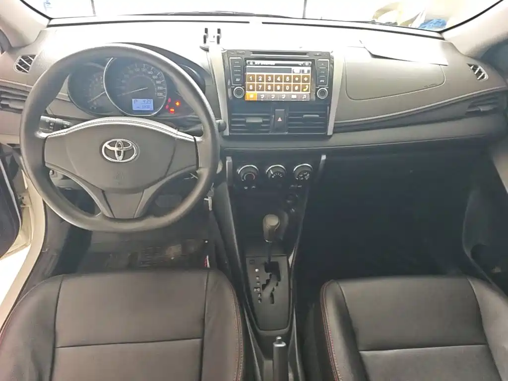 Toyota Vios 2015 — фото 10