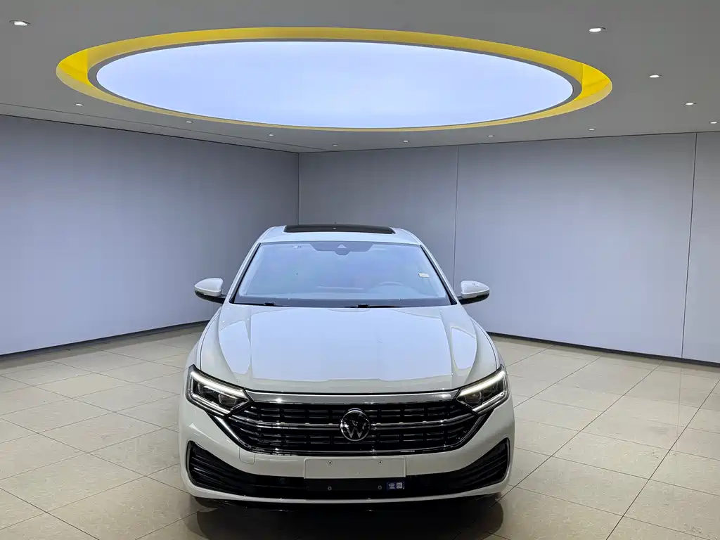 Volkswagen Sagitar 2022