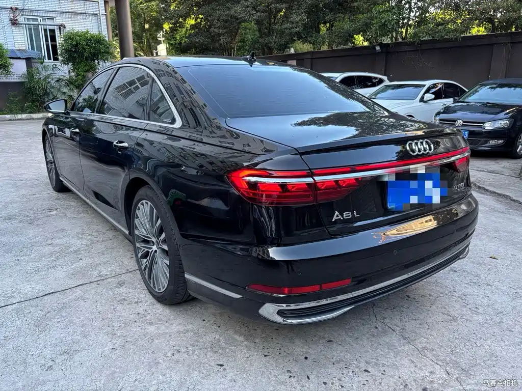 Audi A8 2024