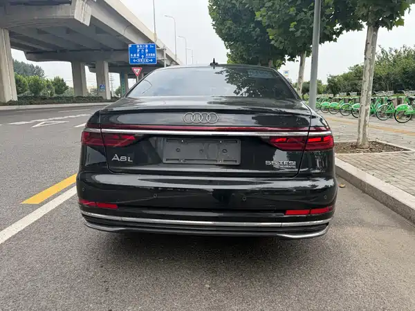 Audi A8 2023