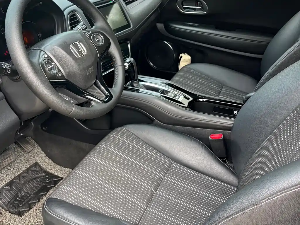 Honda Vezel 2016