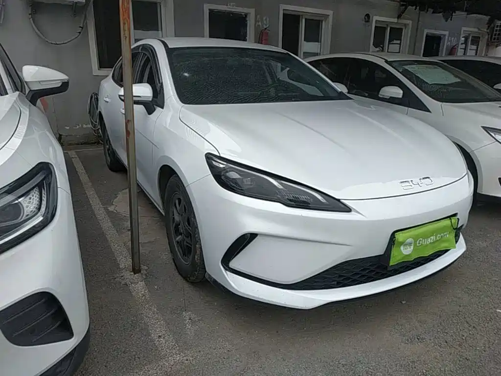 BYD Seal 05 DM-i 2025 — фото 4