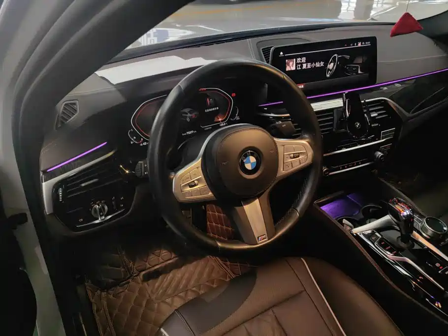 BMW 5 Series 2022 — фото 15