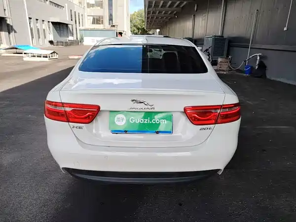 Jaguar XE 2015