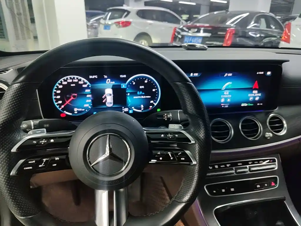Mercedes-Benz E-Class 2022 — фото 14