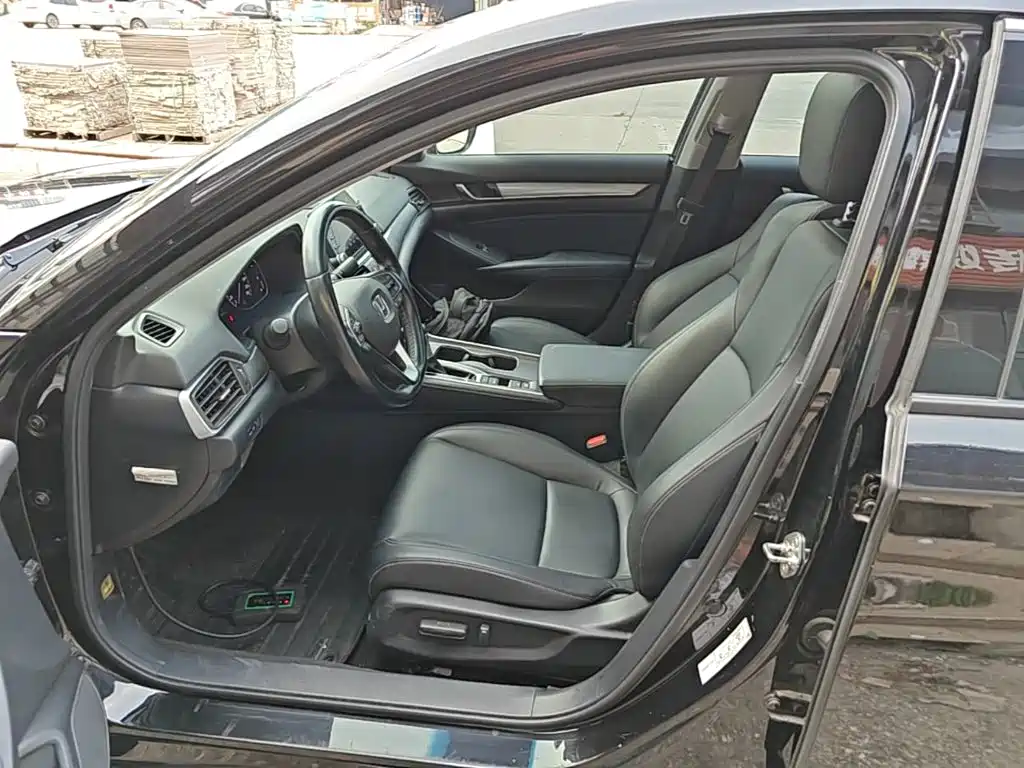 Honda Accord 2020 — фото 16