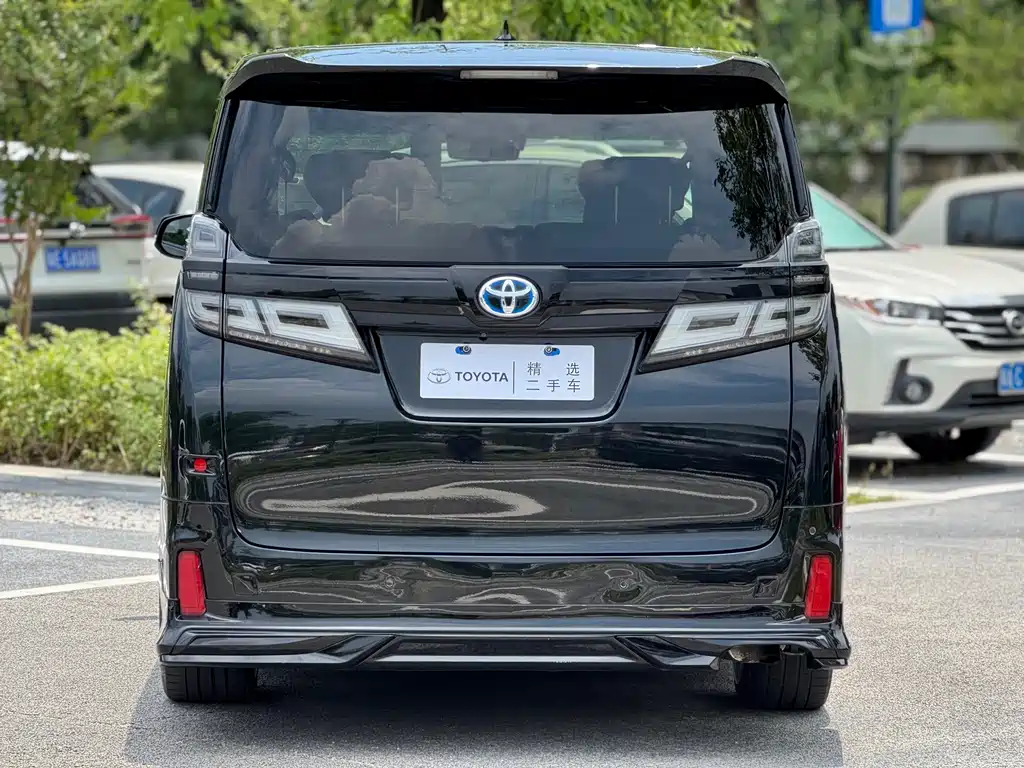 Toyota Vellfire 2021 — фото 22