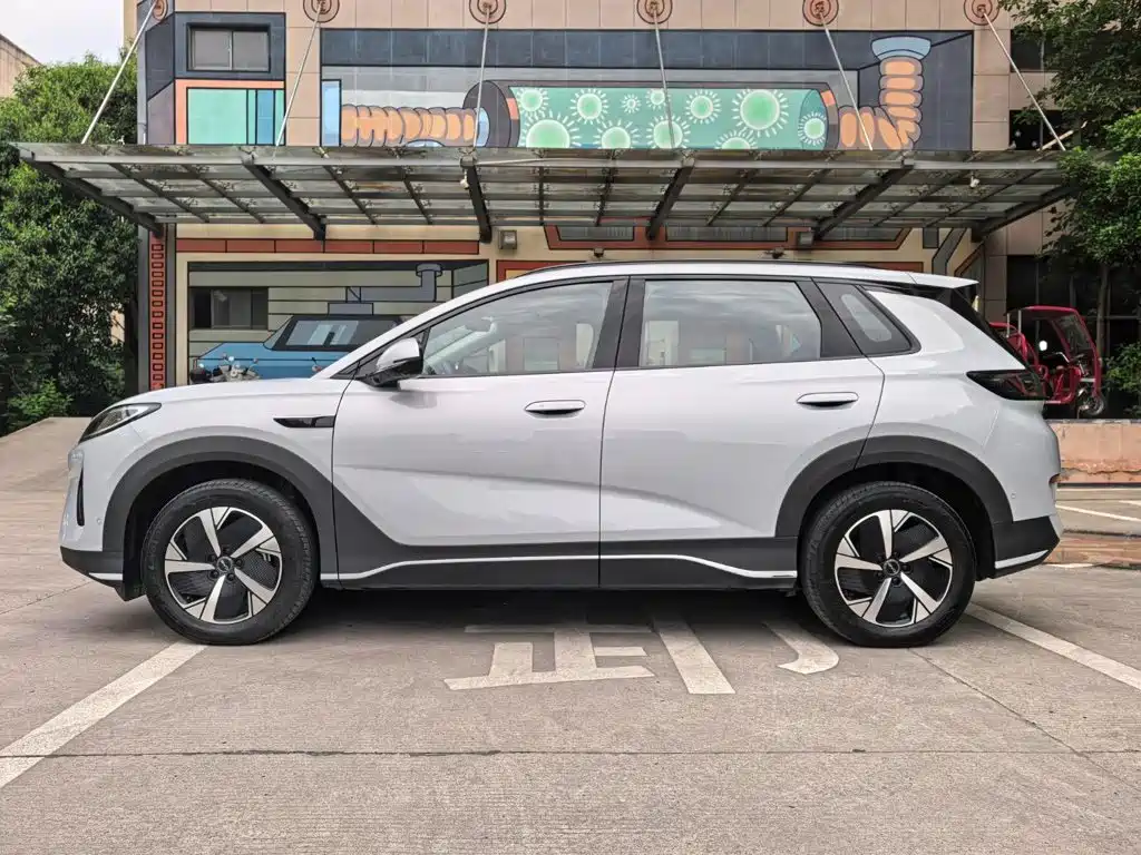 BYD Sealion 05 EV 2025 — фото 18