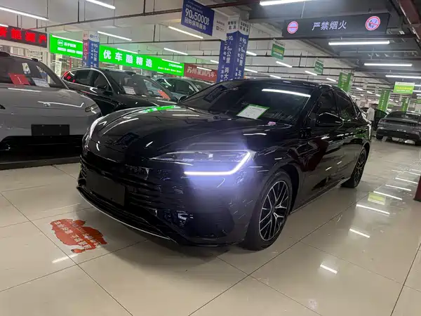 BYD Seal 07 DM-i 2025