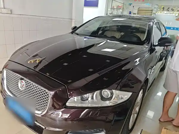 Jaguar XJ 2015