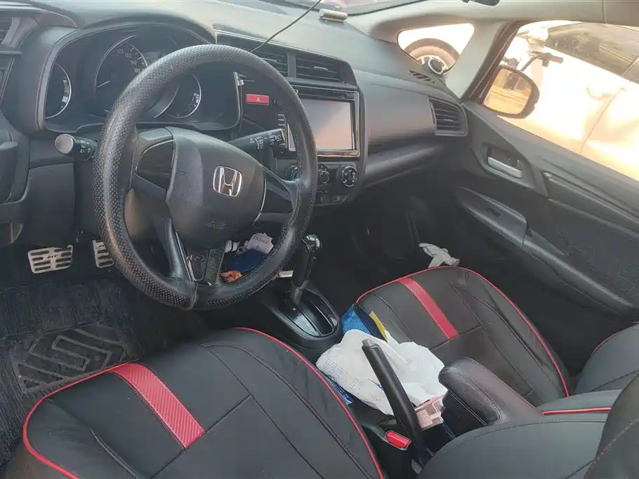 Honda Fit 2017 — фото 12