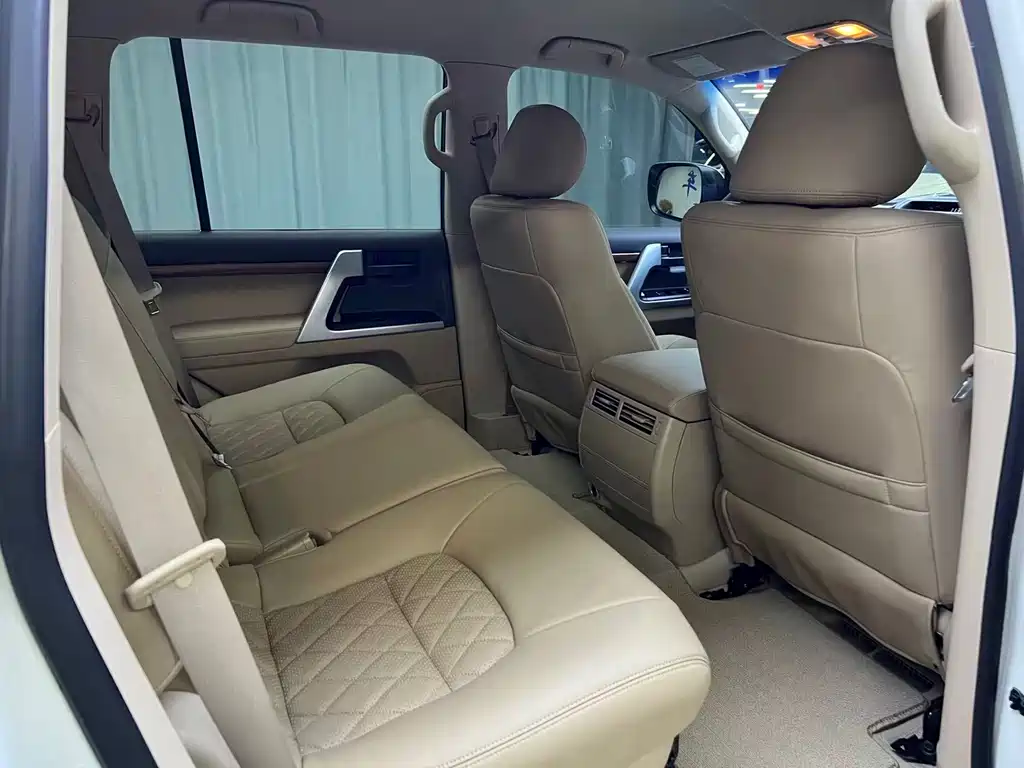 Toyota Land Cruiser 2015 — фото 16