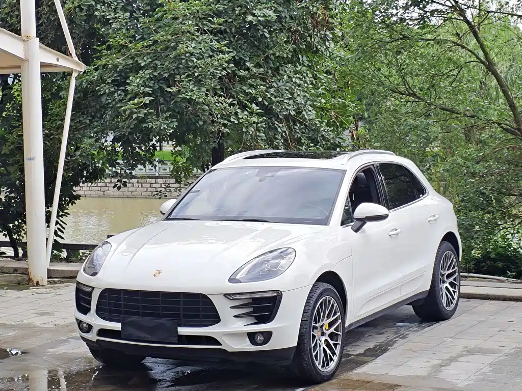 Porsche Macan 2018 — фото 1