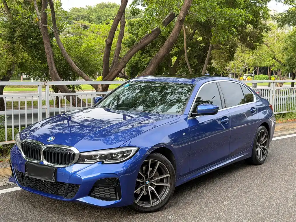 BMW 3 Series 2020 — фото 1