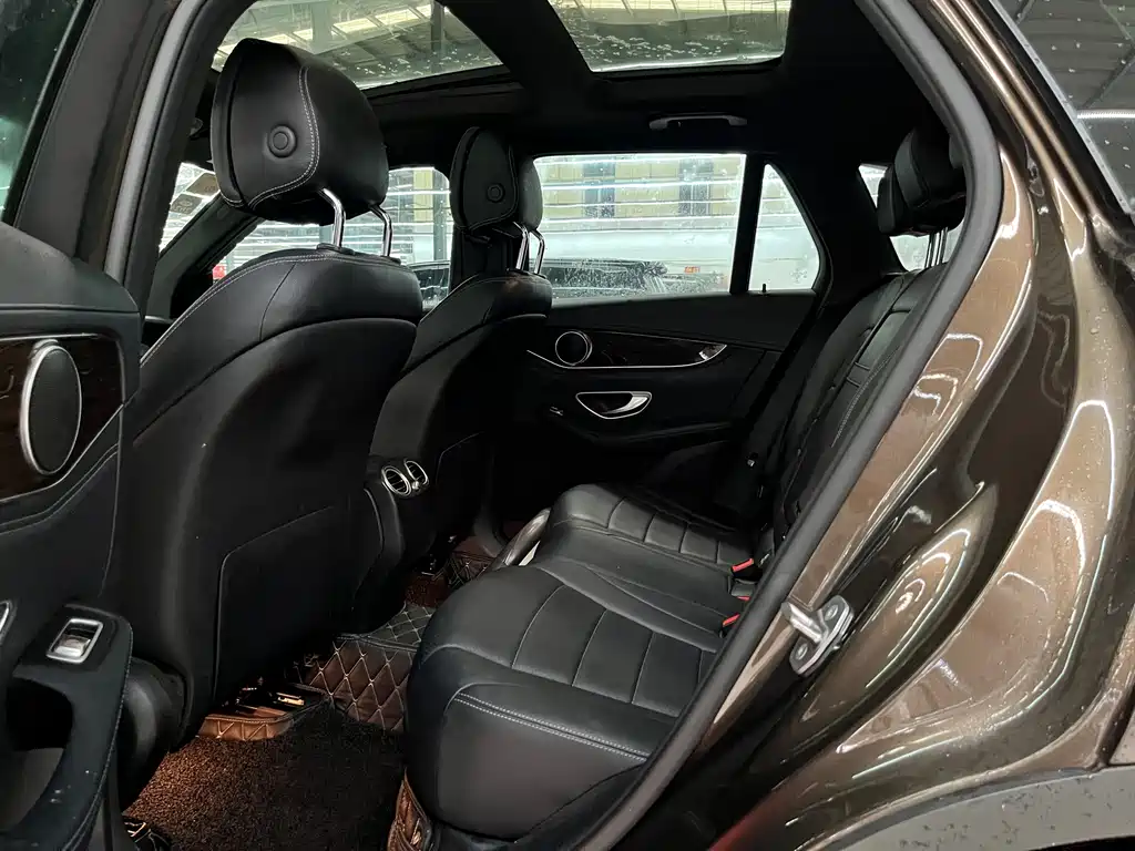 Mercedes-Benz GLC 2016 — фото 13