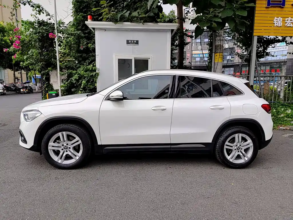 Mercedes-Benz GLA 2022