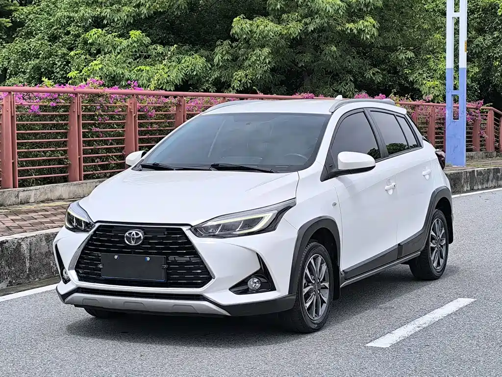 Toyota Yaris L 2023