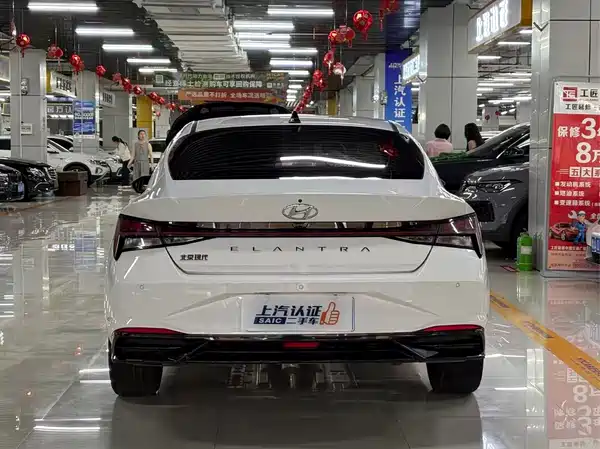 Hyundai Elantra 2023