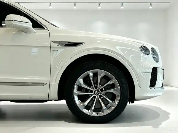Bentley Bentayga 2024