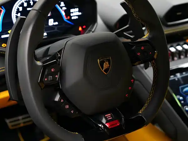 Lamborghini Huracan 2023
