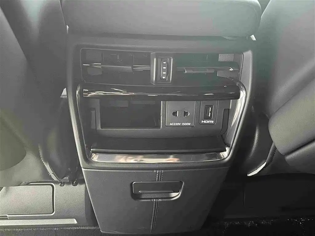 Toyota Vellfire 2024 — фото 21