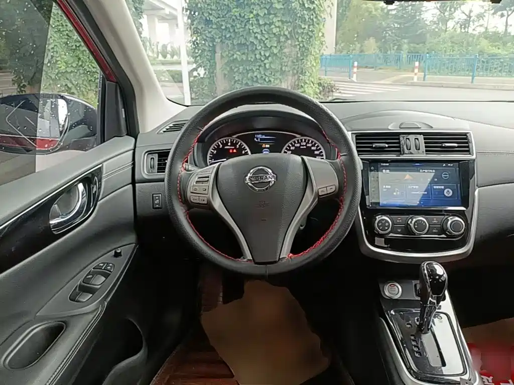 Nissan Tiida 2019 — фото 11