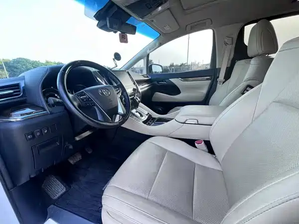 Toyota Alphard 2021