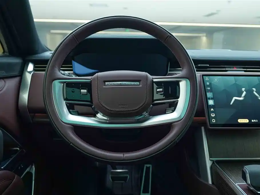 Land Rover Range Rover 2025 — фото 18