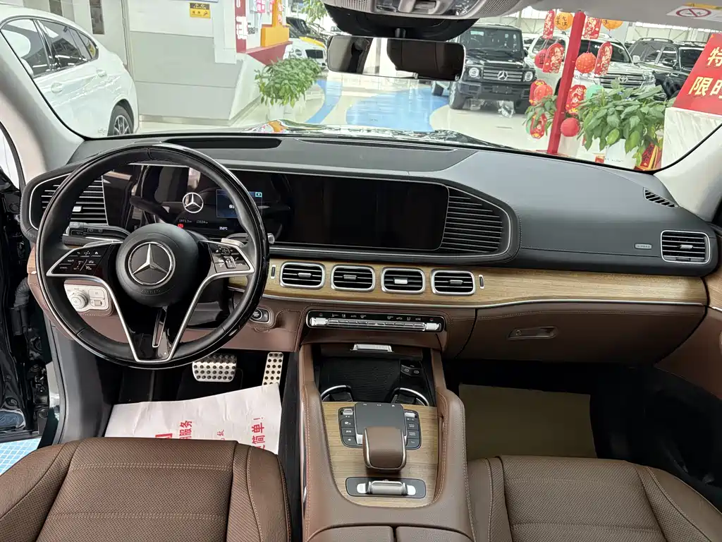 Mercedes-Benz GLS 2024 — фото 13