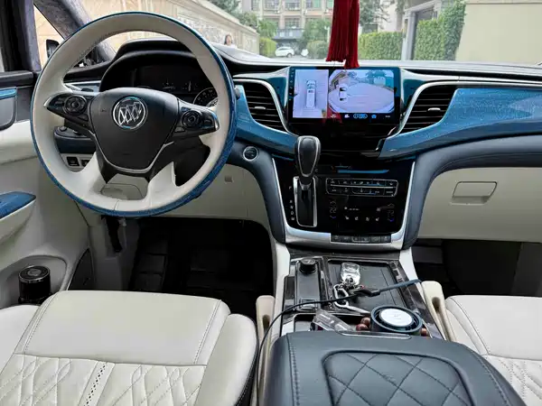 Buick GL8 2017