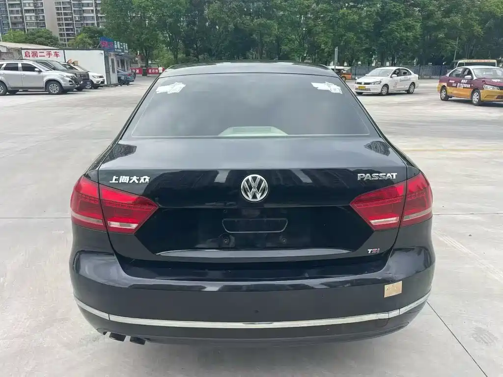 Volkswagen Passat 2015 — фото 10