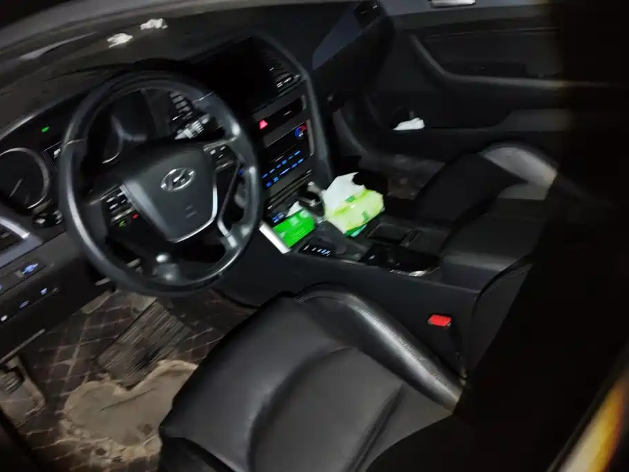Hyundai Sonata 2016 — фото 12