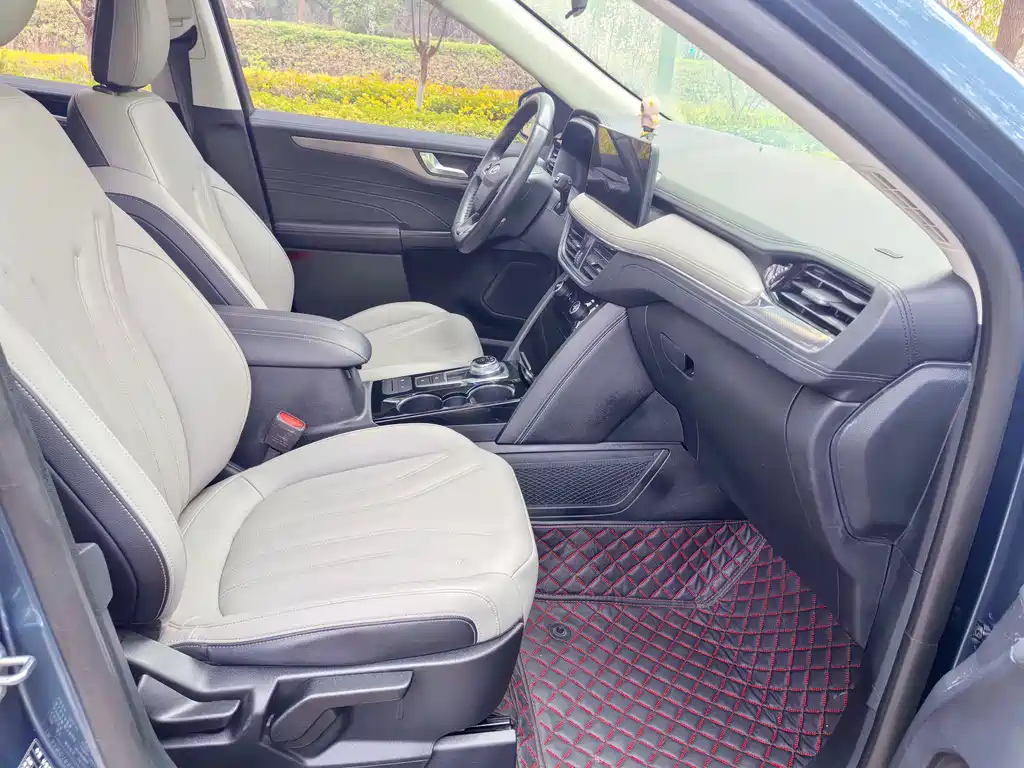 Ford Escape 2021 — фото 11